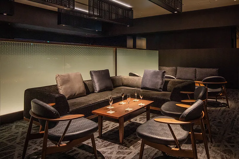 バー&レストラン「簾」