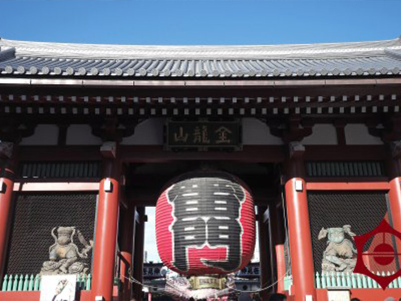 Kaminarimon and Sensoji Temple